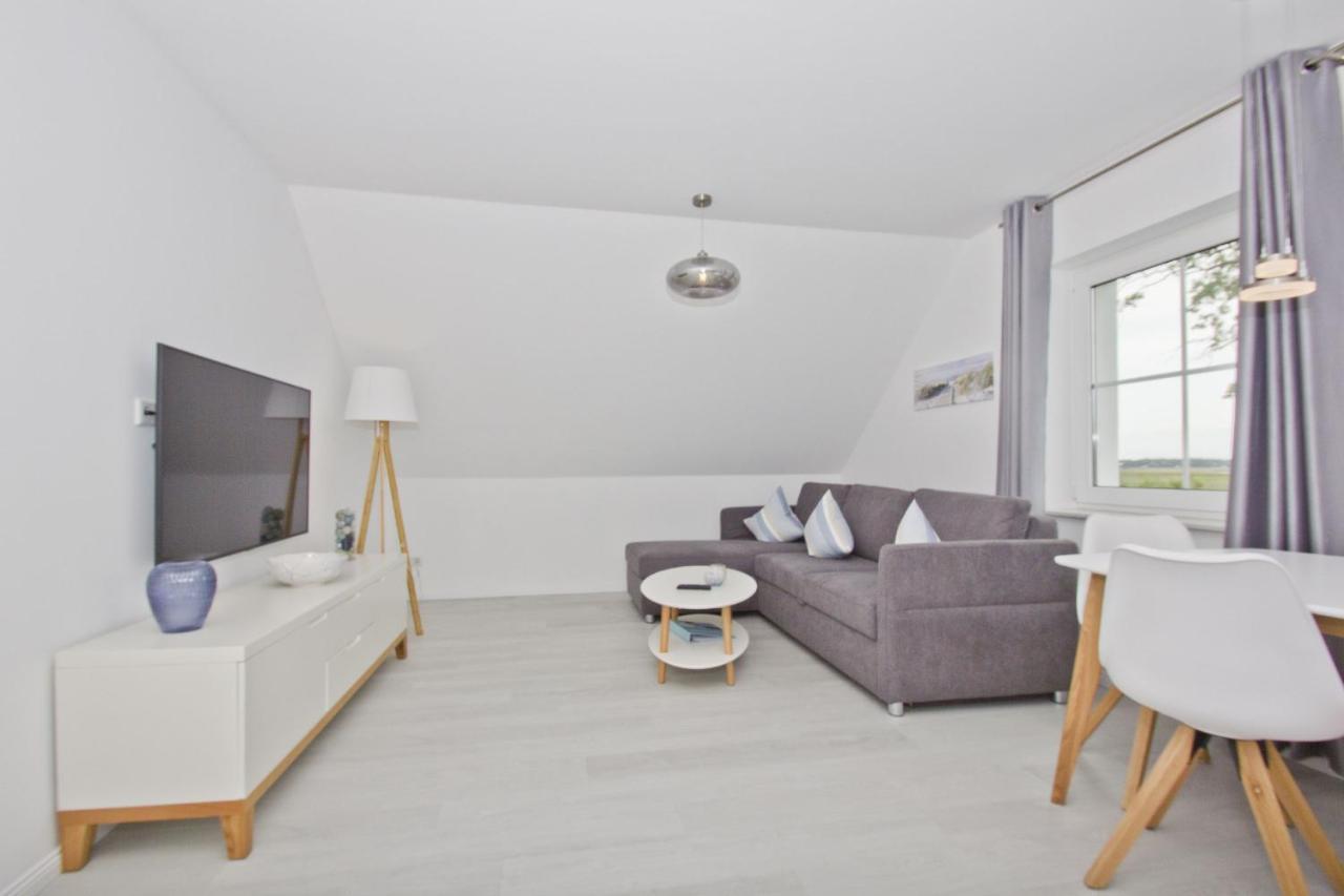 Moderne Ferienwohnung Mit Gartennutzung - Haus Inselwind Fewo Meerbucht Groß Zicker Extérieur photo