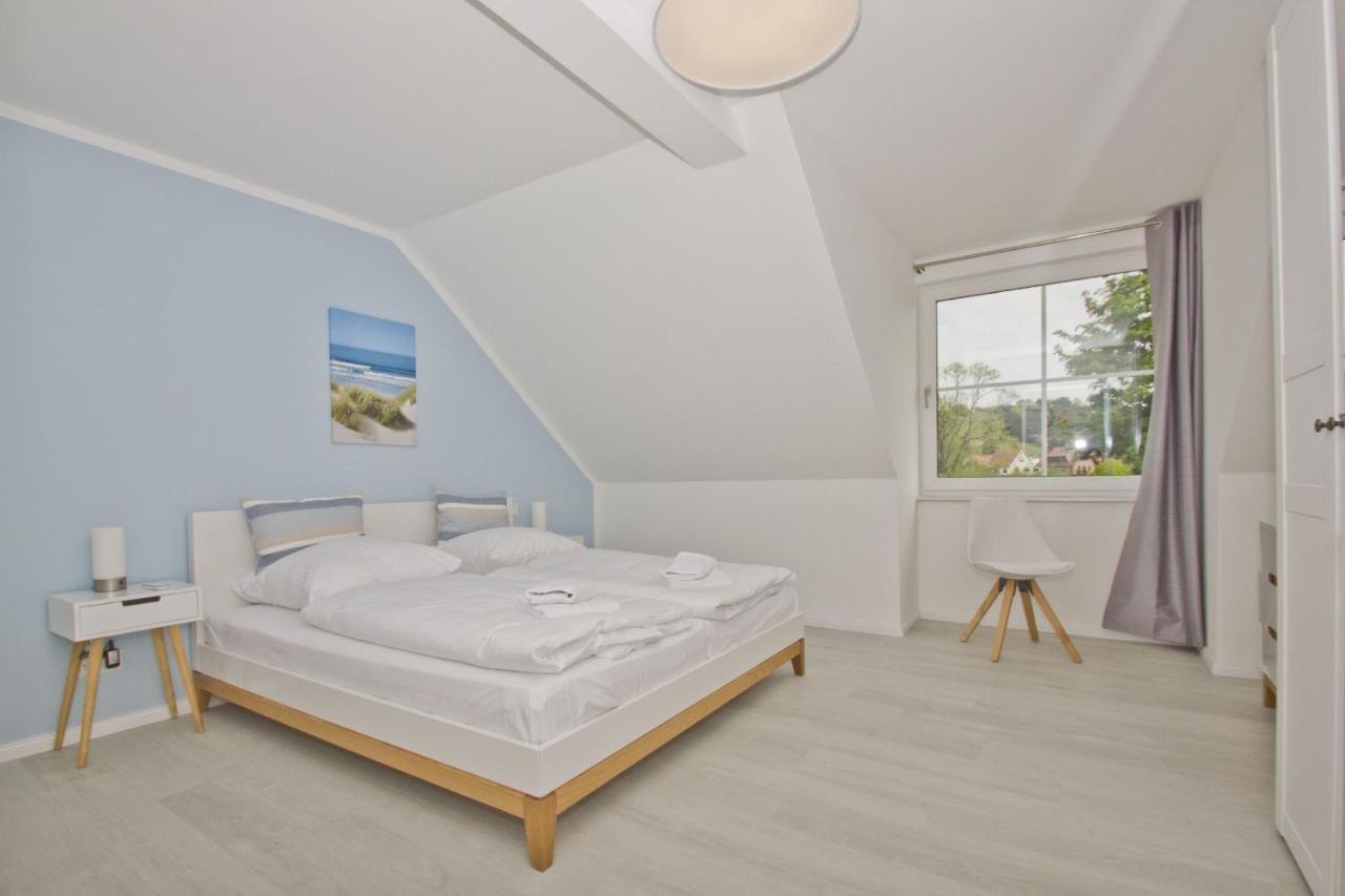 Moderne Ferienwohnung Mit Gartennutzung - Haus Inselwind Fewo Meerbucht Groß Zicker Extérieur photo